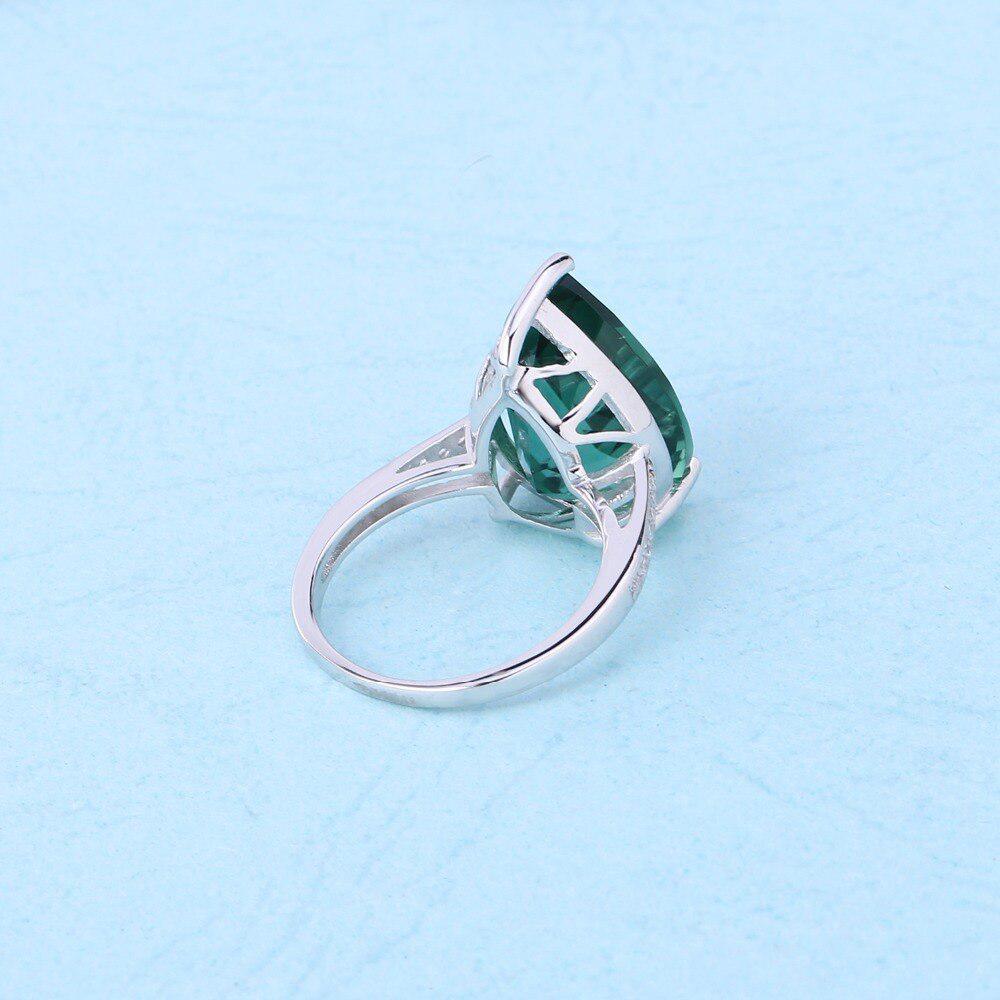 Luxurious Sterling Silver Emerald & Zirconia Statement Ring - Lucid Fantasy 